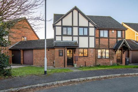 24 Martingale Close, Cambridge, CB4 3TA