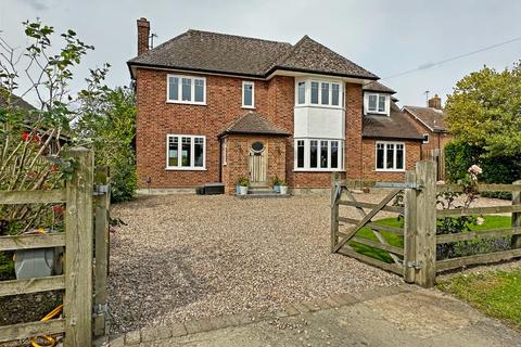 4 bedroom detached house for sale, 62, Fowlmere Road, Foxton, Cambridgeshire, CB22 6R