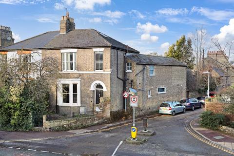 5 bedroom end of terrace house for sale, Chesterton Road