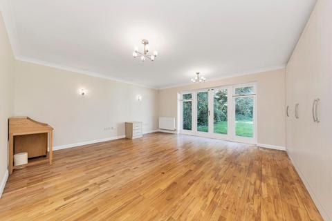 Vitry Gazeley Road, Trumpington, Cambridge, CB2 9HB