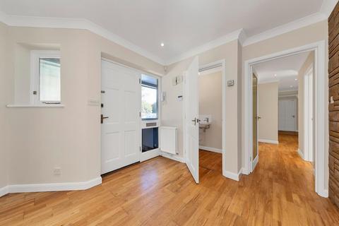 Vitry Gazeley Road, Trumpington, Cambridge, CB2 9HB