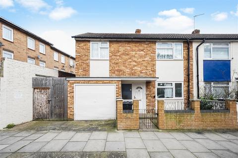 3 bedroom house for sale - Ferncliff Road, London
