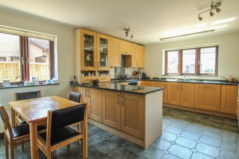 65 High Street, Harlton, Cambridge, CB23 1ES