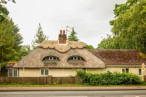 31 Cambridge Road, Abington, Cambridge, CB21 6BL