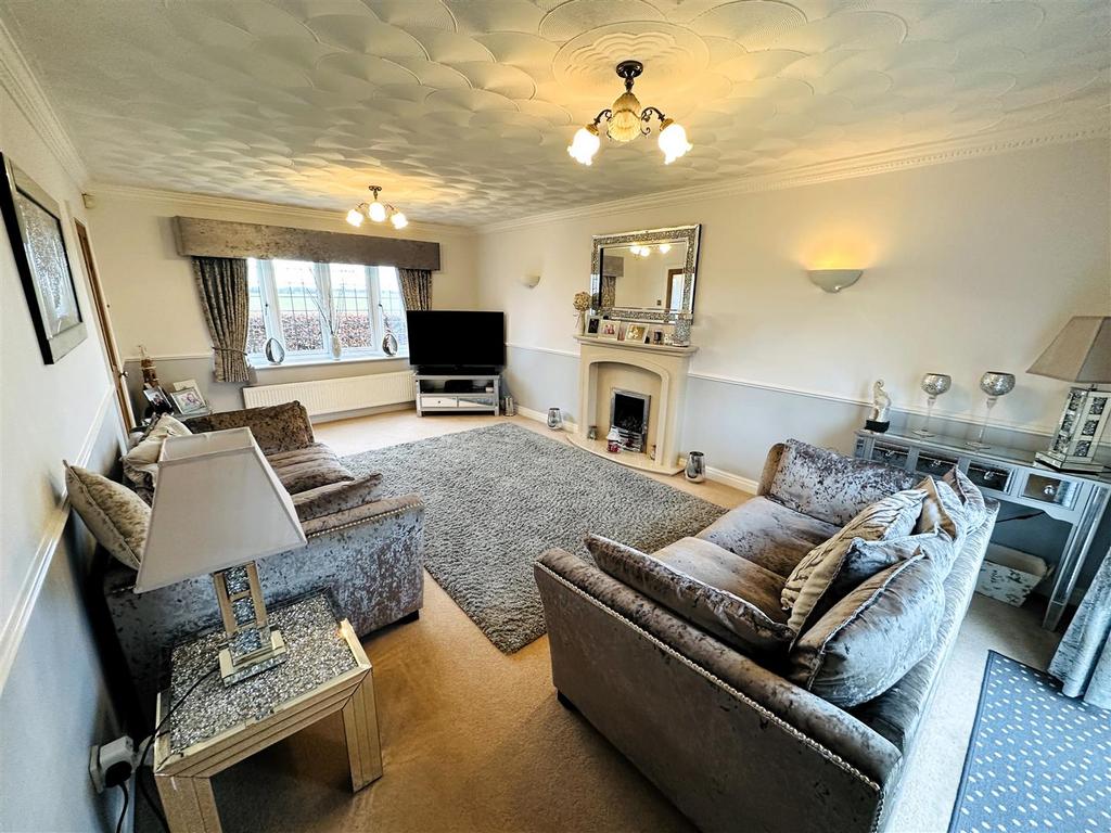 Westcroft Lane, Hambleton, Selby 4 bed detached house for sale £500,000