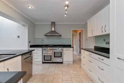 4 bedroom house for sale, Lower Luton Road, Wheathampstead, St. Albans