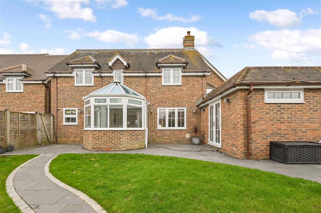 Waterford Gardens, Climping 4 bed semidetached house for sale £500,000