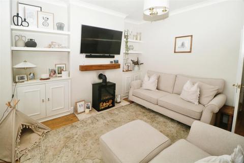3 bedroom end of terrace house for sale - Bawtry Road, Bramley, Rotherham