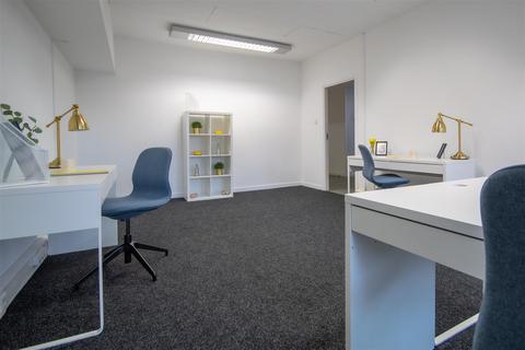Office to rent, Chester Road, Manchester M16