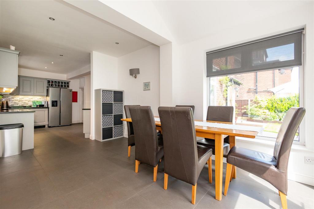 Dining Kitchen Area