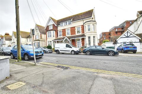 3 bedroom flat for sale, Eversley Road, Bexhill-On-Sea