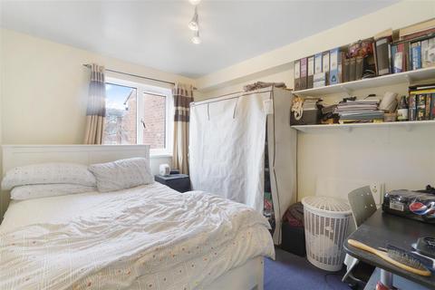 2 bedroom apartment for sale, Redford Close, Feltham TW13