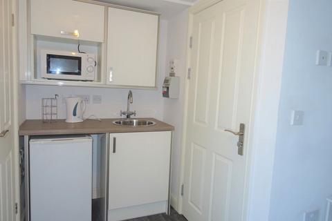 1 bedroom in a house share to rent, Room M, 132 Belsize Avenue, Woodston, PE2 9HX