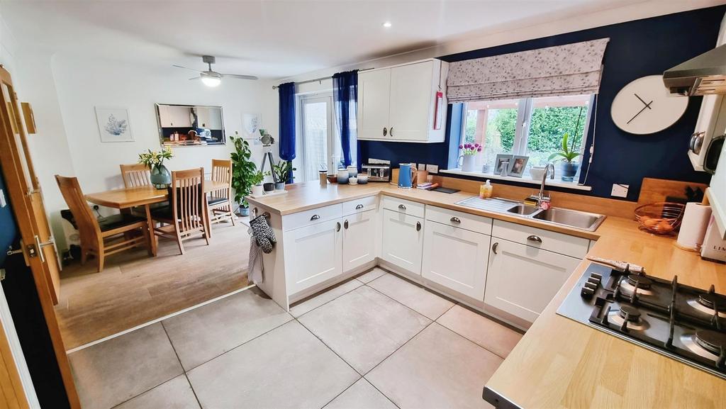 Deerness Heights, Stanley, Crook 4 bed detached house for sale £230,000