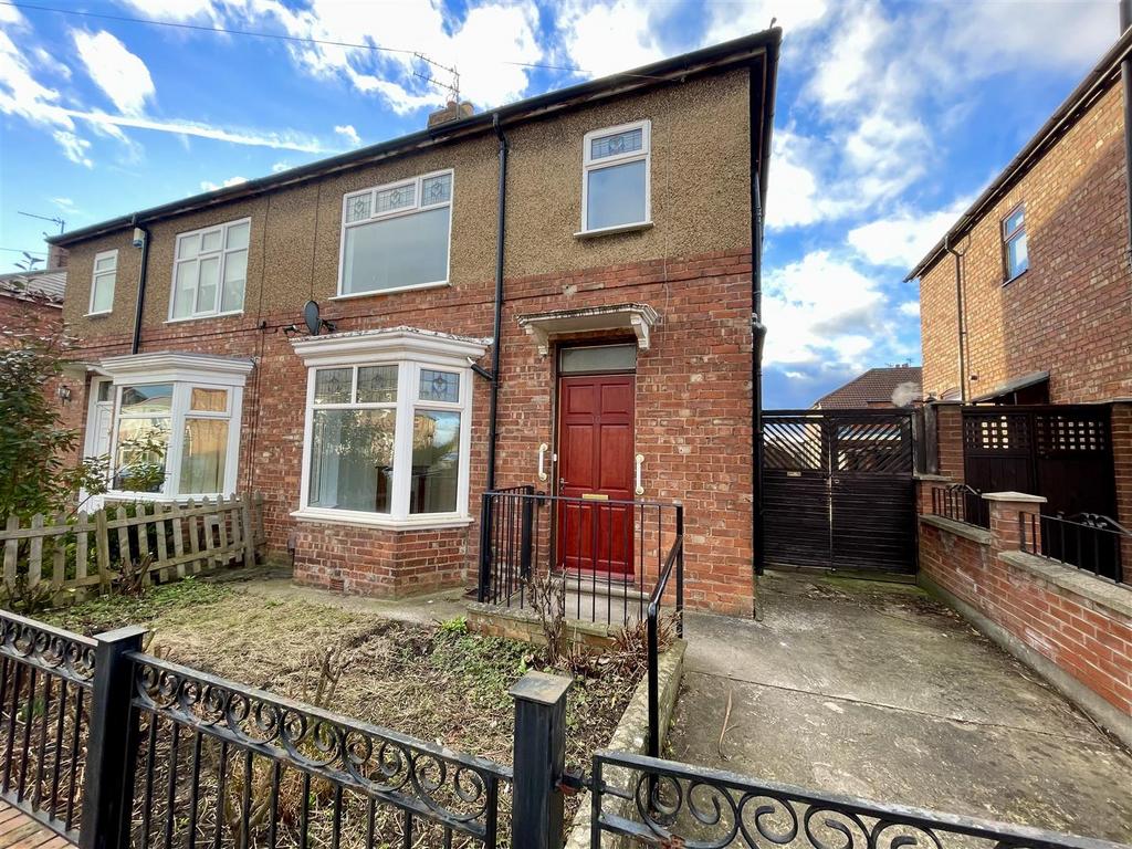 Newlands Road, Darlington 3 bed semidetached house for sale £165,000