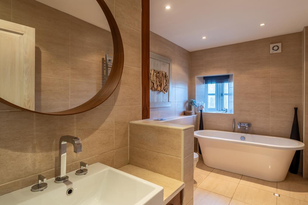 Master En-Suite
