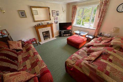 4 bedroom detached house for sale, Pheasant Close, Chippenham