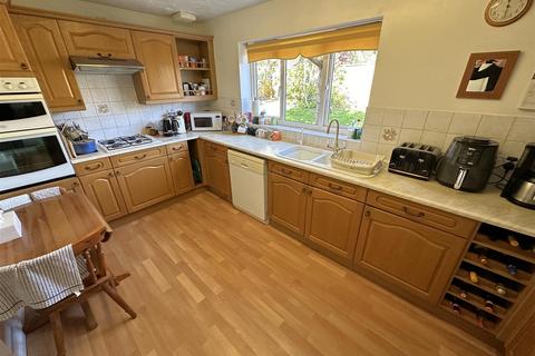 4 bedroom detached house for sale, Pheasant Close, Chippenham