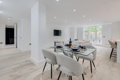 2 bedroom flat for sale, Garden Apartment, Frognal Rise, Hampstead Village, NW3