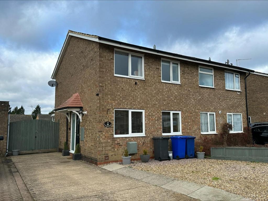 Stonehurst Close, Hartwell... 3 bed semidetached house for sale £274,995