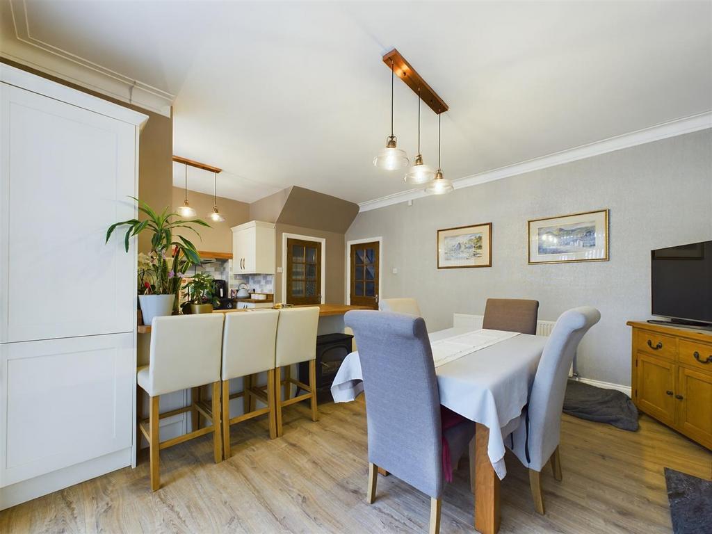 KITCHEN 3.jpg