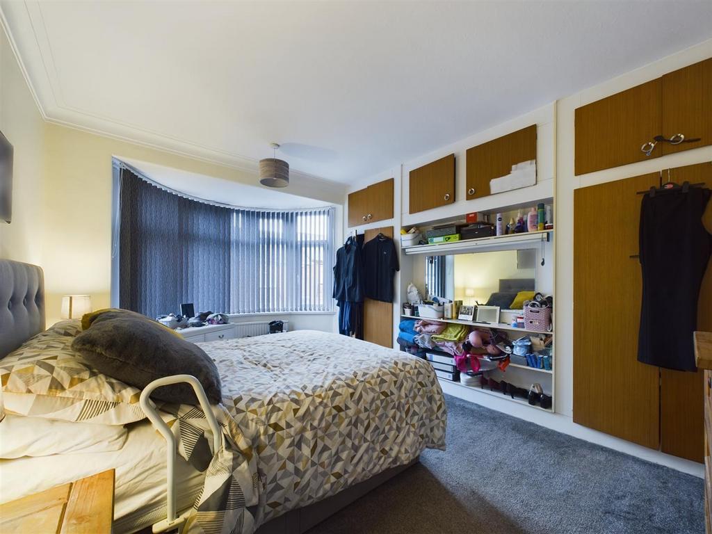 BED 1.jpg