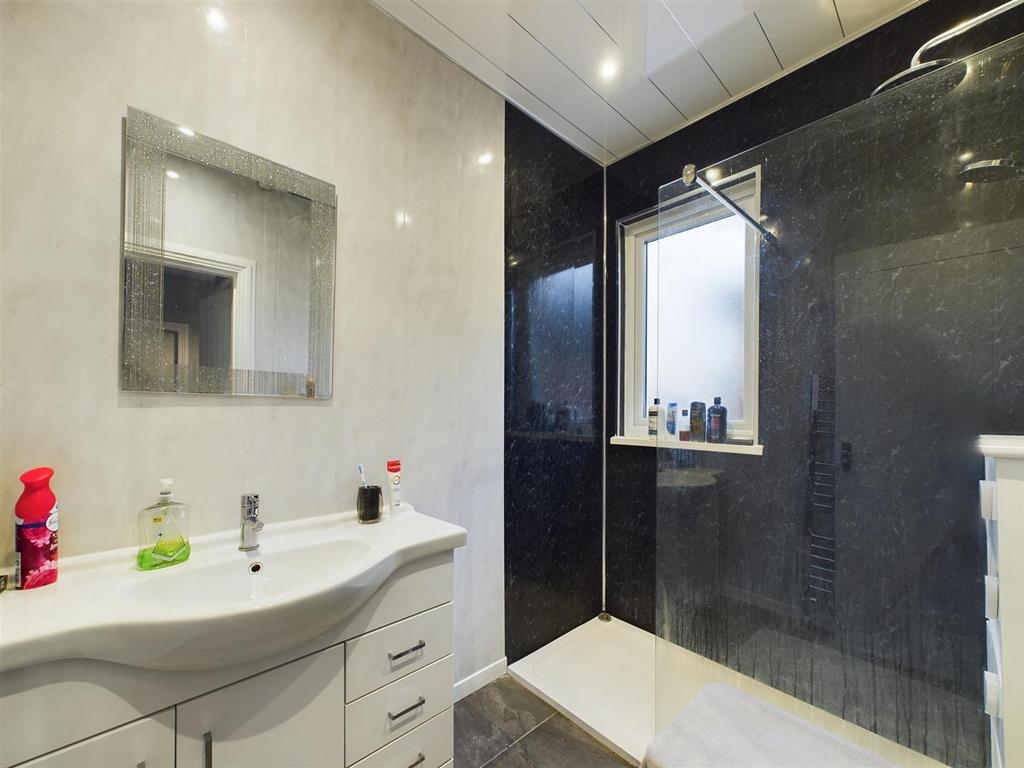 SHOWER.jpg