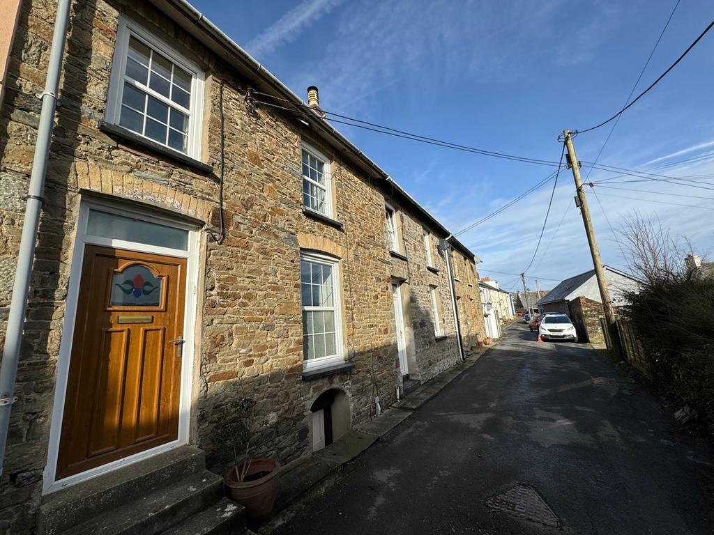 Clifton Terrace, Llandysul, SA44 3 bed terraced house for sale £165,000