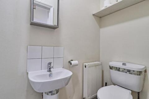 1 bedroom apartment to rent - Burnaby Road, Southend-On-Sea