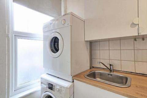 1 bedroom apartment to rent, Burnaby Road, Southend-On-Sea