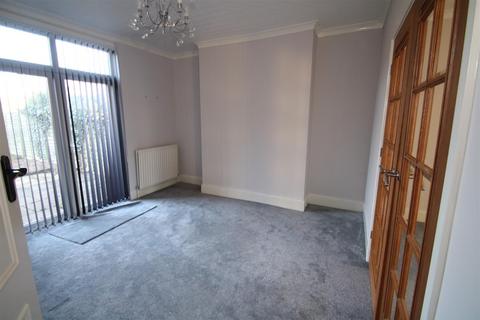3 bedroom house to rent - Coniston Road, Grangefield, TS18 4PX