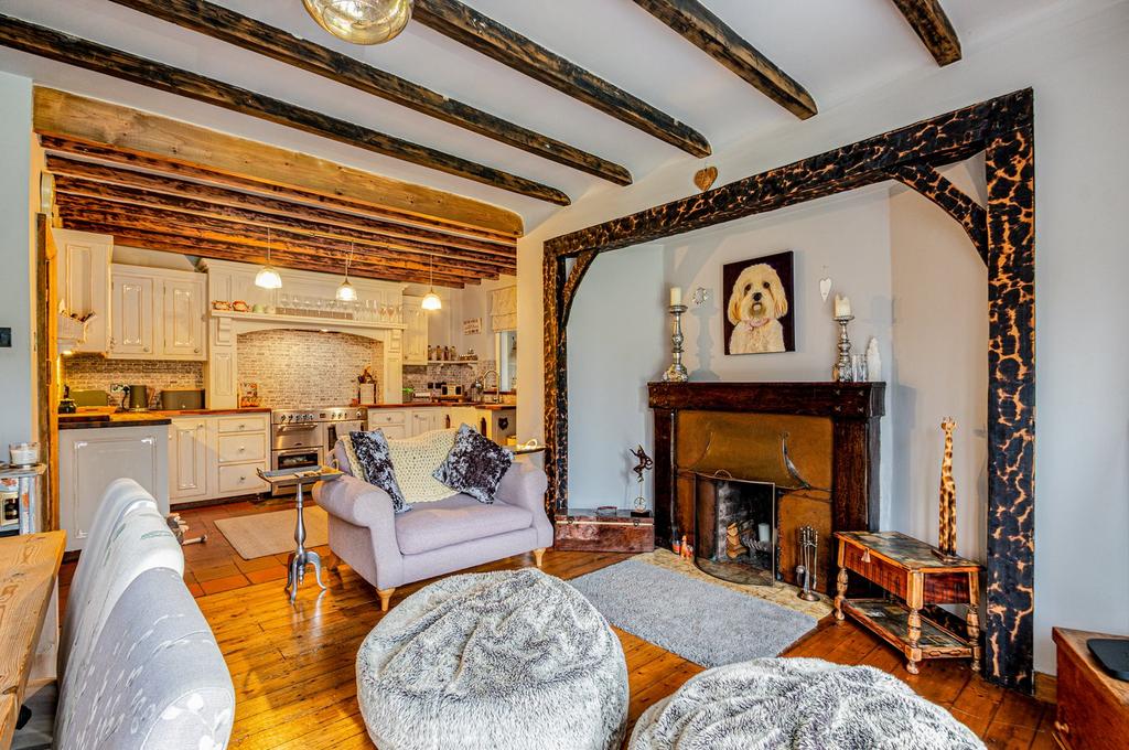 Irlam Road, Flixton, Manchester, M41 6 bed detached house for sale £