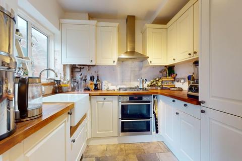 21 Milton Hall Road, Gravesend, DA12 1QN