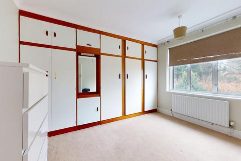 21 Milton Hall Road, Gravesend, DA12 1QN