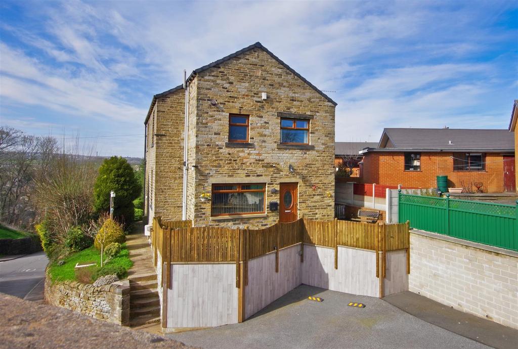 Hullen Edge Lane, Elland 3 bed semidetached house £995 pcm (£230 pw)