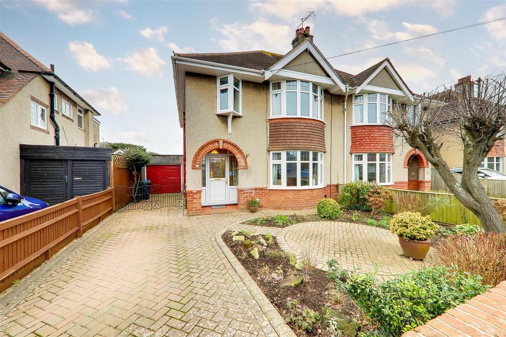 Loxwood Avenue, Worthing 3 bed semidetached house for sale £550,000