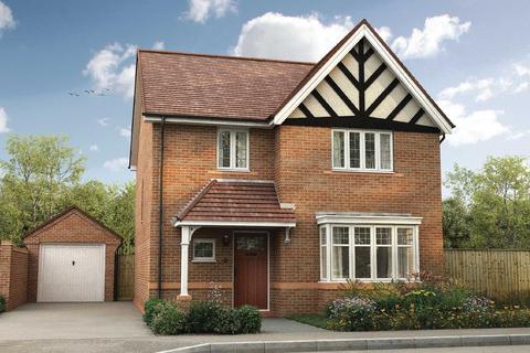 3 bedroom detached house for sale - Plot 149 at Bloor Homes On the Green, Cherry Square, Off Winchester Road RG23
