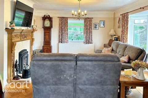 4 bedroom detached bungalow for sale, Hadnock Road, Monmouth