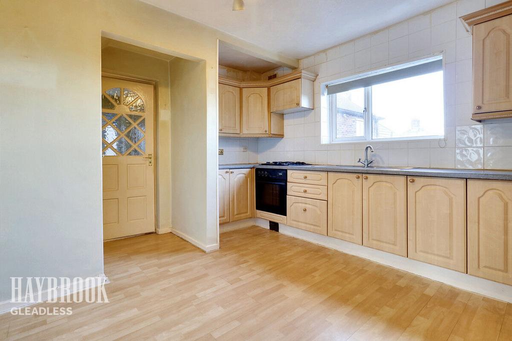 Lister Drive, Sheffield 3 bed semidetached house for sale £170,000