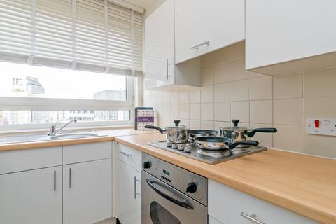 2 bedroom penthouse to rent, St. James's Park, Westminster SW1P