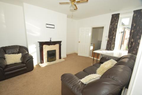 2 bedroom flat to rent, Hartington Street, Consett, DH8