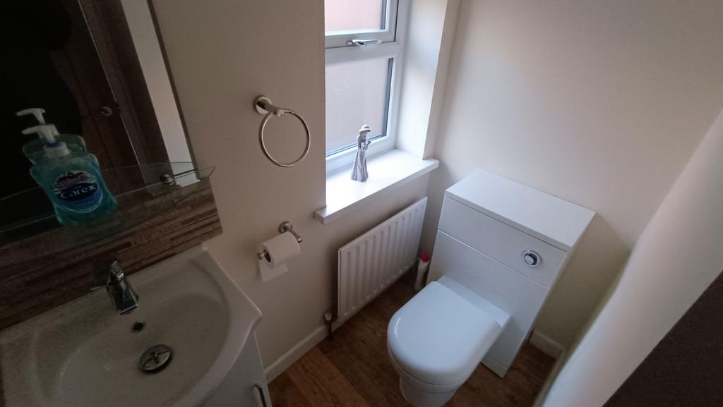 Bedroom 2 en-suite
