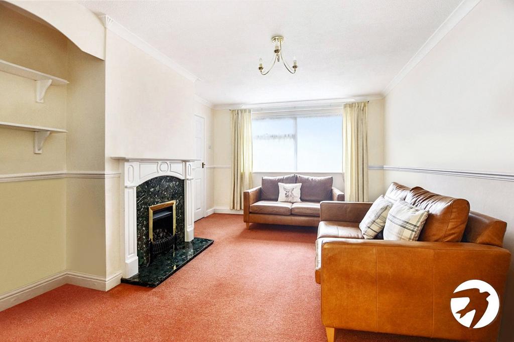 West Woodside, Bexley, DA5 3 bed house £1,750 pcm (£404 pw)
