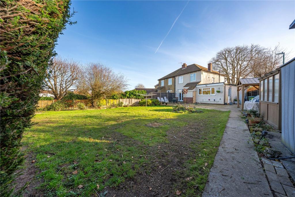 Sycamore Crescent, Maidstone, ME16 4 bed semidetached house for sale