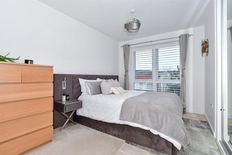 2 bedroom apartment for sale, Walters Close, Snodland, Kent
