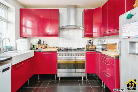 307 Mutton Lane, Potters Bar, EN6 2AY