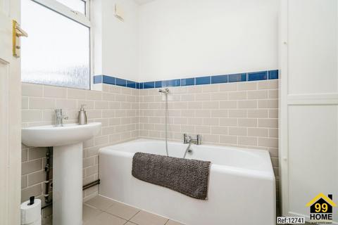 307 Mutton Lane, Potters Bar, EN6 2AY