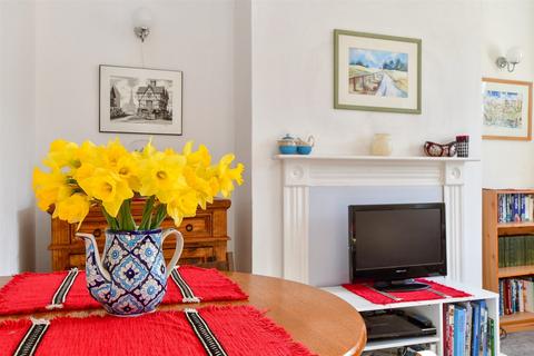 2 bedroom ground floor maisonette for sale, Elm Grove, Brighton, East Sussex