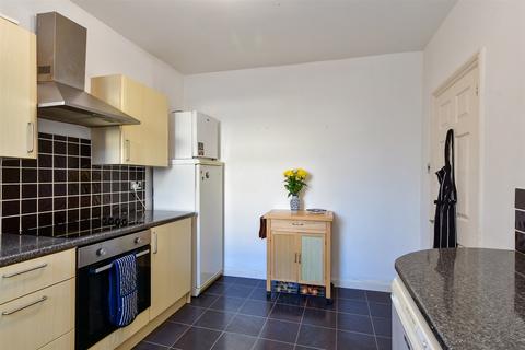 2 bedroom ground floor maisonette for sale, Elm Grove, Brighton, East Sussex