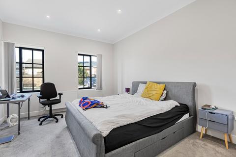 Flat 3, Power House, 87 West Street, Harrow, HA1 3EL